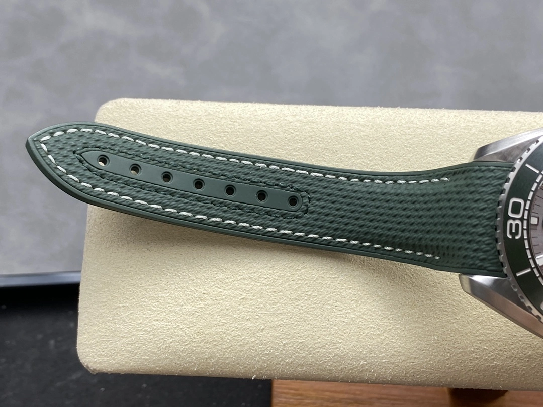 Timeless CBD Factory Omega Seamaster Planet Ocean 600M 43.5mm Grey Dial Green Ceramic Bezel Green Rubber Strap (215.32.44.21.06.001) 1:1 Super Clone – DD8900 Movement 294